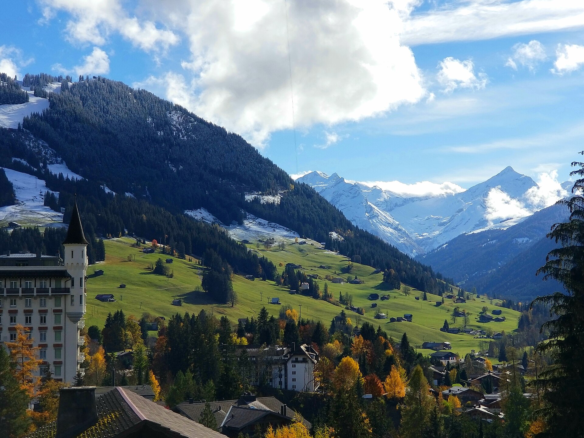 Paisagem alpina ao redor do Gstaad Palace